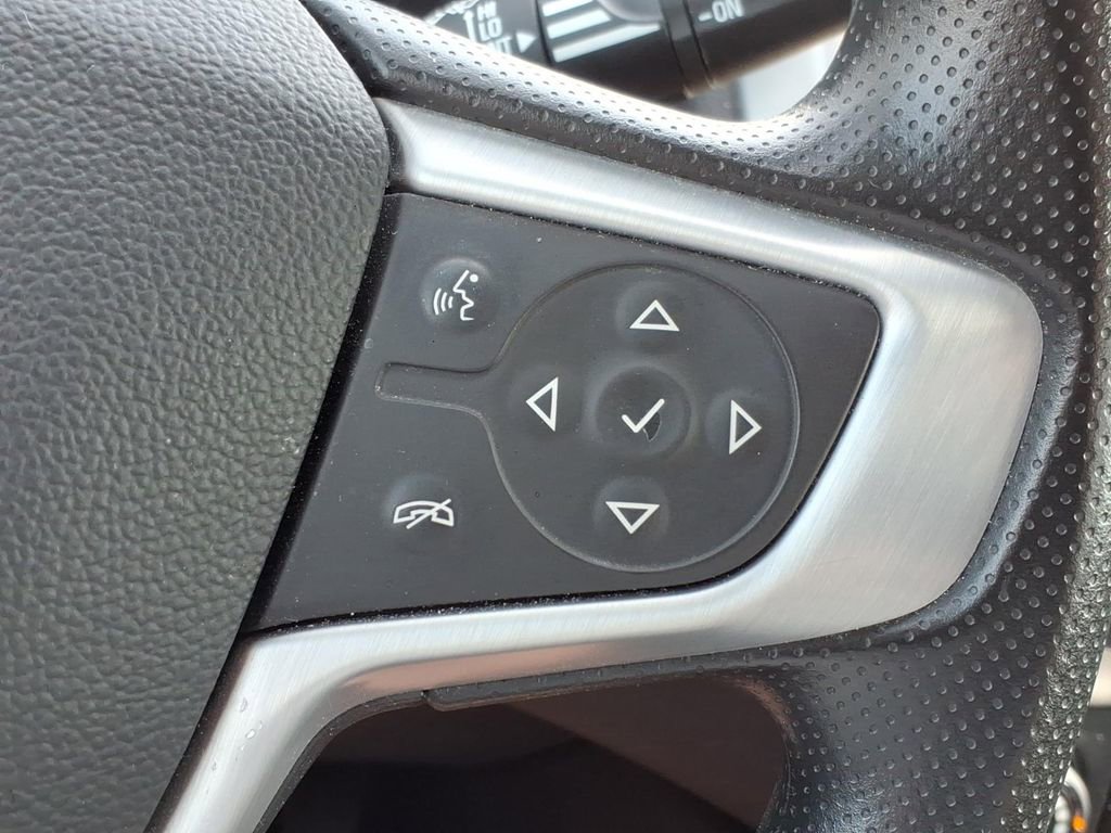 Used 2024 GMC Terrain SLE FWD image 24
