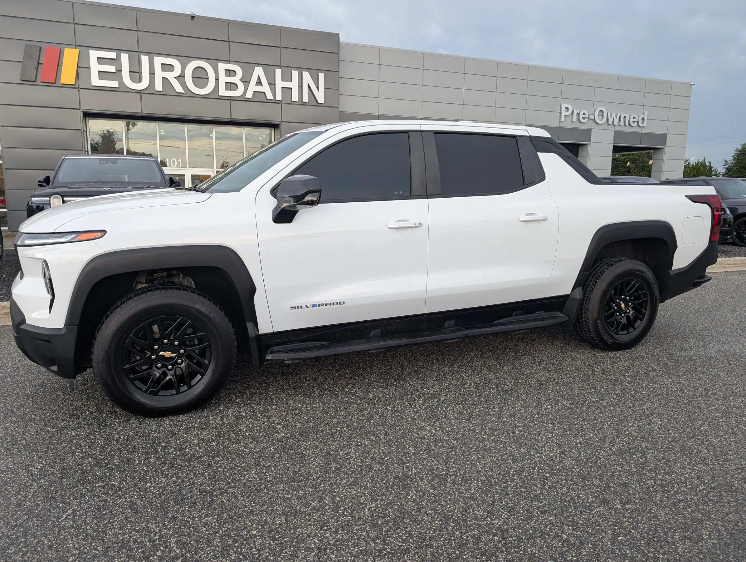 Used 2024 Chevrolet Silverado EV W/T AWD/4WD image 26