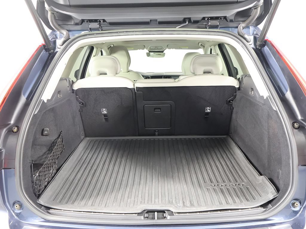 Used 2023 Volvo XC60 B6 Ultimate AWD/4WD image 19