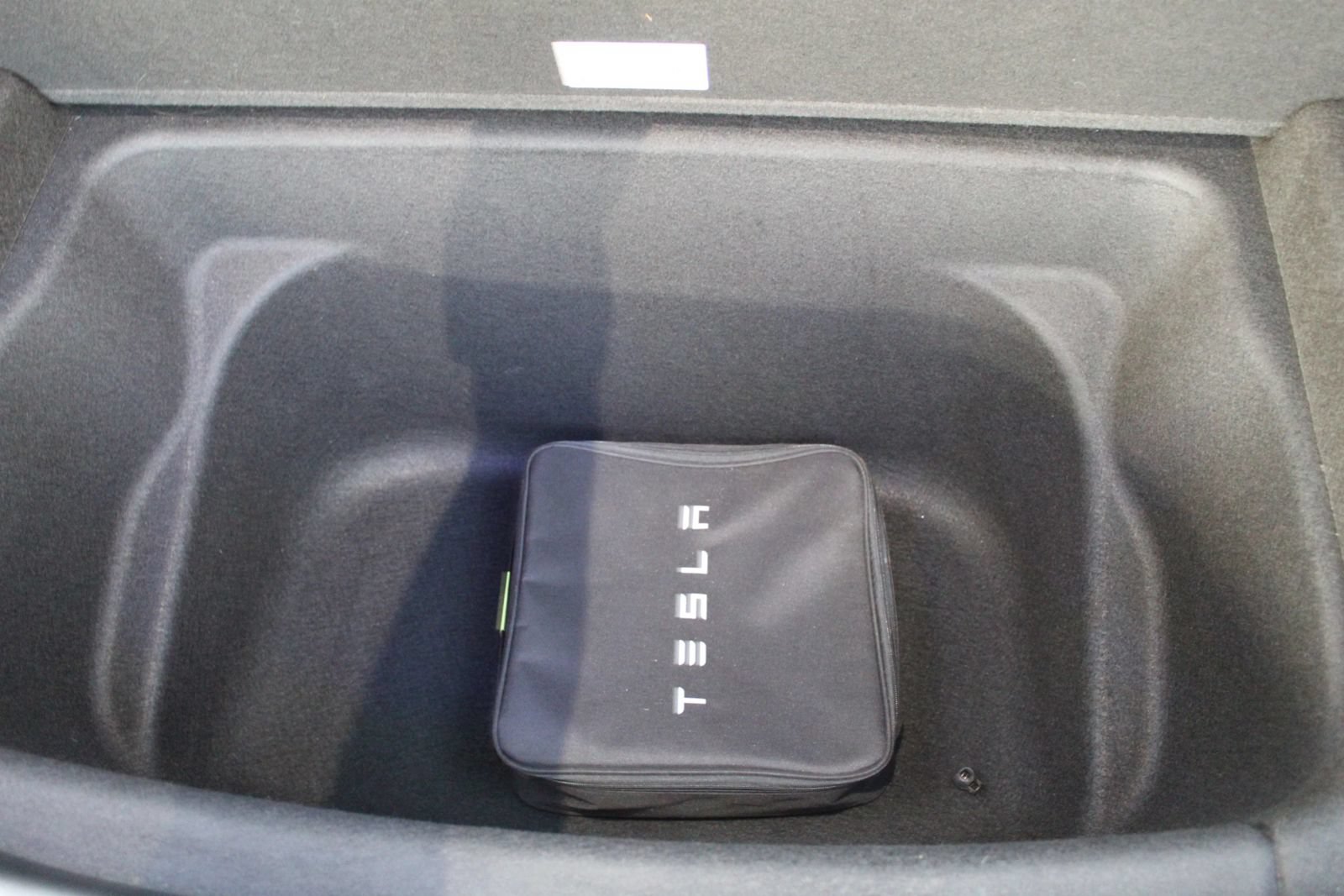 Used 2022 Tesla Model Y Long Range AWD/4WD image 25