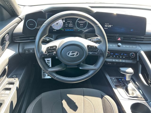 Used 2025 Hyundai Elantra SEL FWD image 16