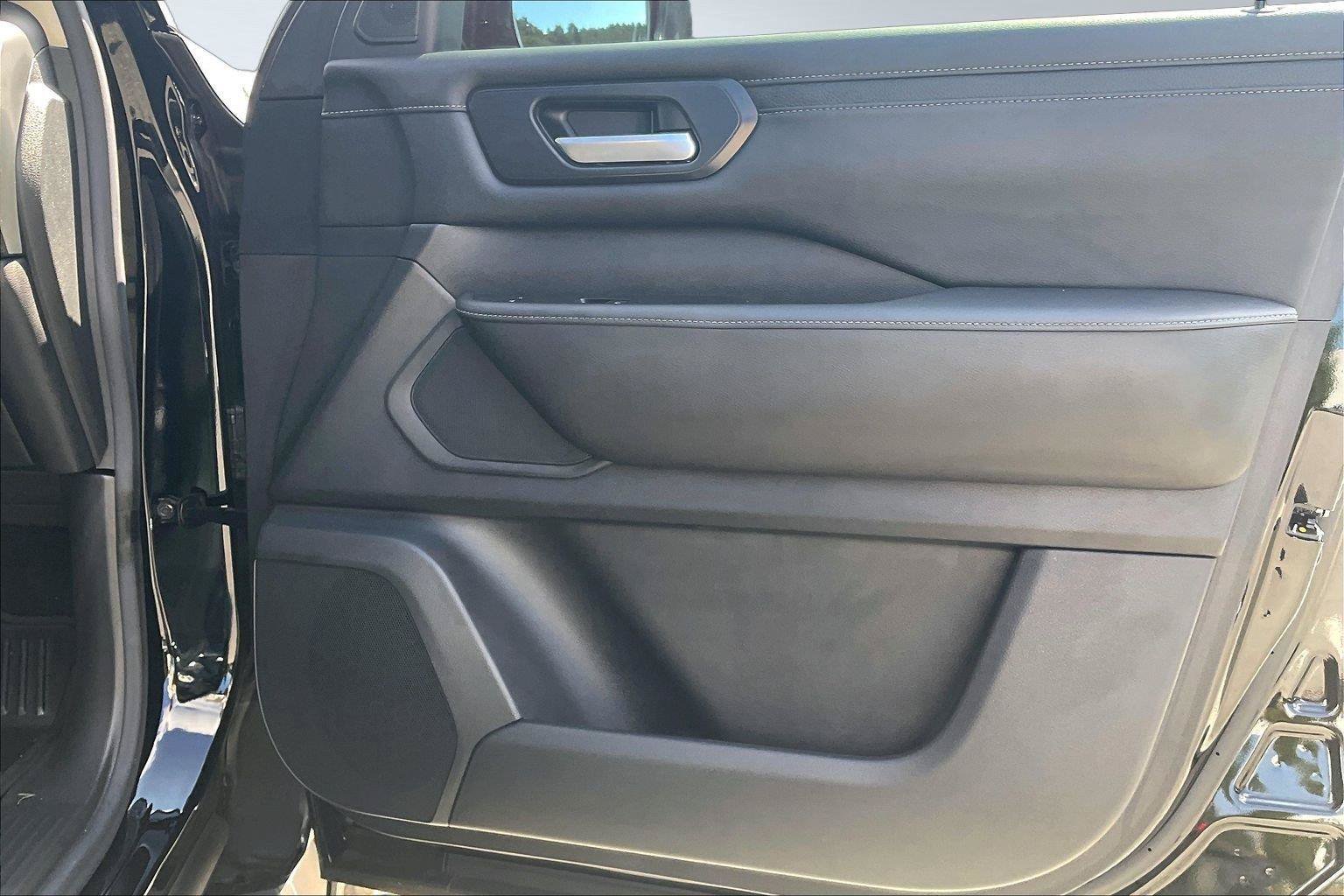 Certified 2025 Nissan Armada SV AWD/4WD image 23