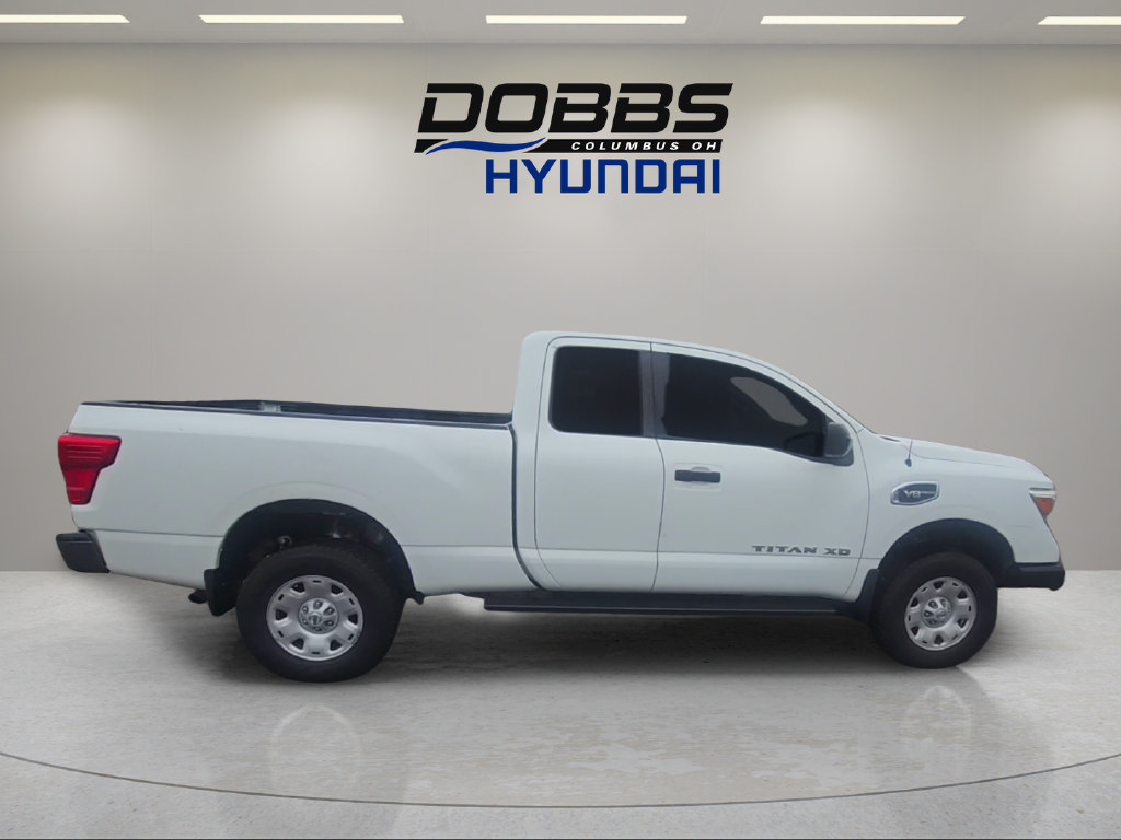 Used 2017 Nissan Titan S AWD/4WD image 6
