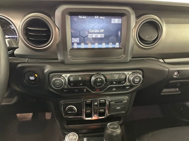 Used 2023 Jeep Wrangler Unlimited w/ Cold Weather Group image 21