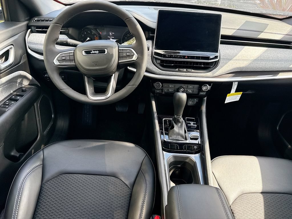 New 2023 Jeep Compass Latitude AWD/4WD image 23