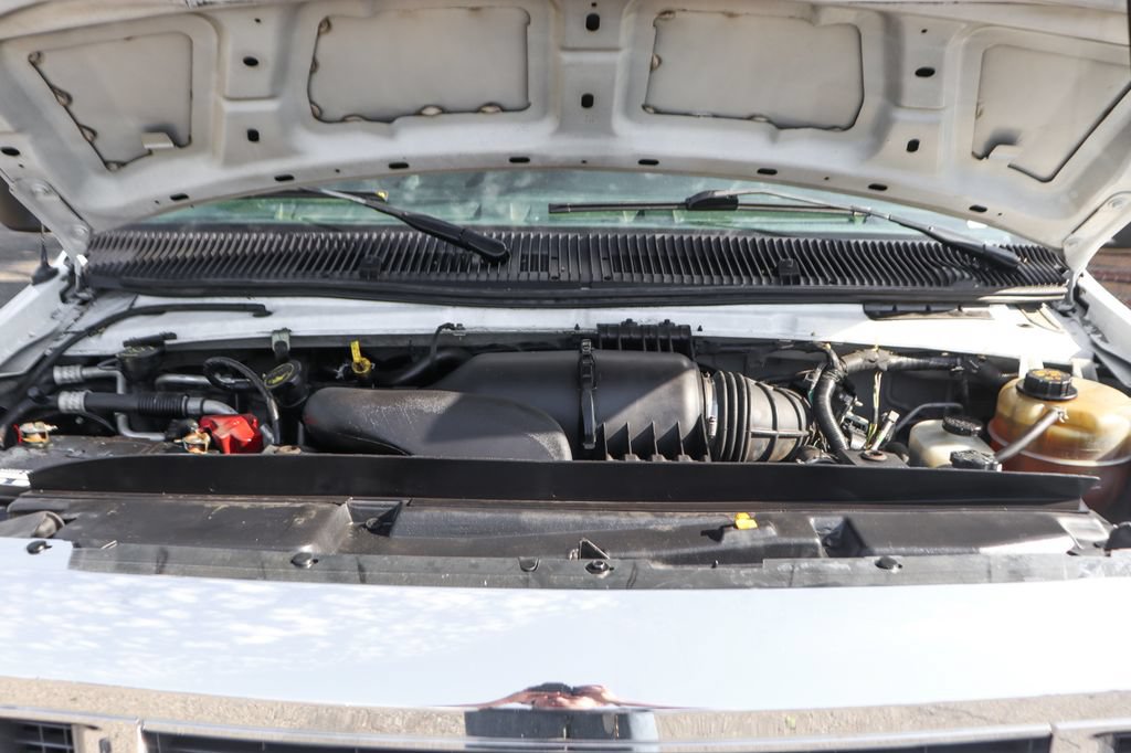 Used 2016 Ford E-450 and Econoline 450 Super Duty w/ Power Windows & Locks Group RWD image 14