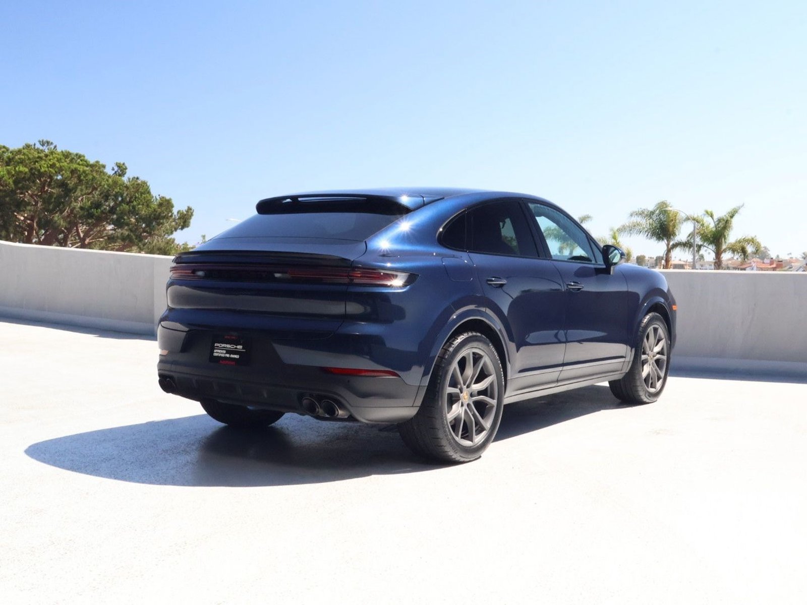 Certified 2024 Porsche Cayenne Coupe AWD/4WD image 9