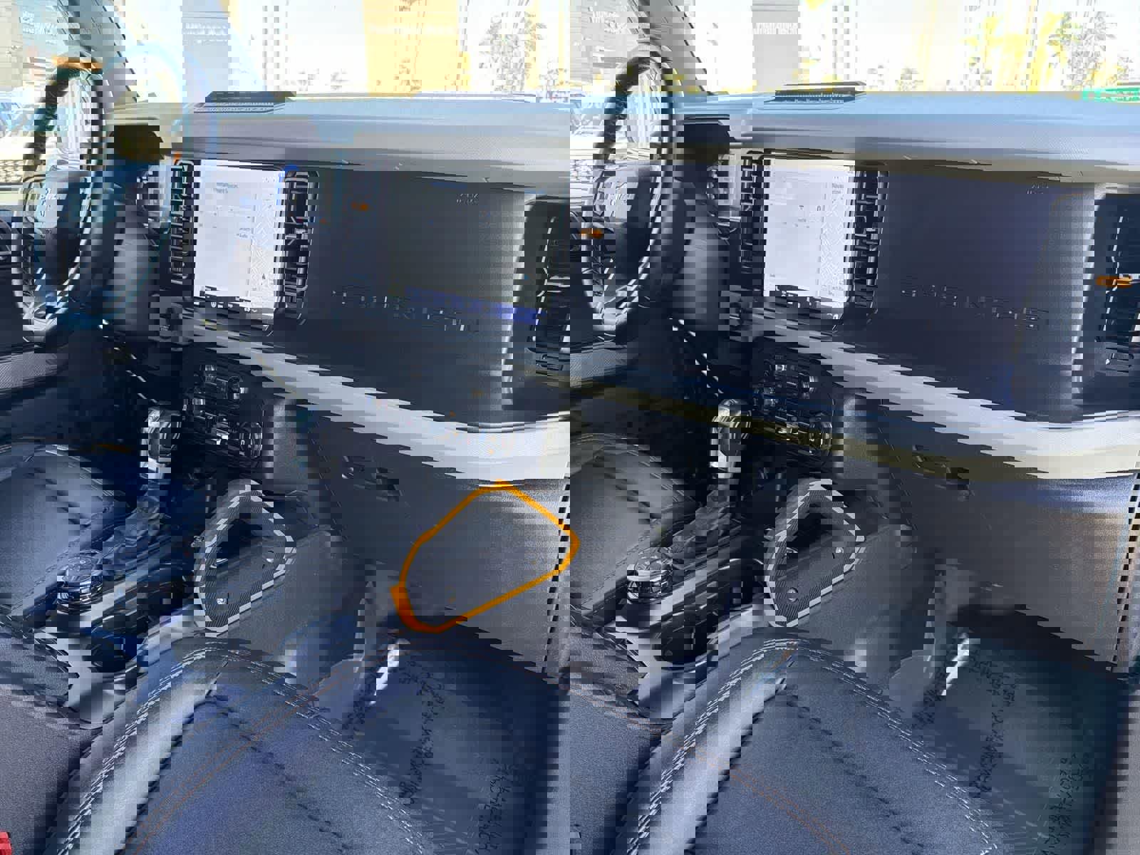 Used 2023 Ford Bronco Badlands image 33