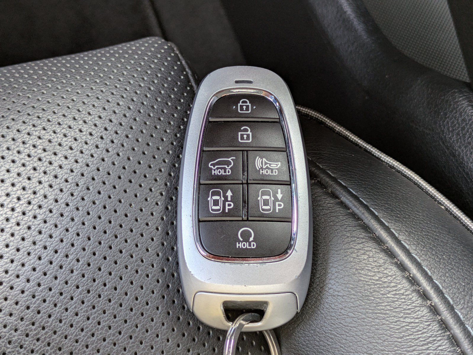 Used 2023 Hyundai Santa Fe Limited w/ Cargo Package AWD/4WD image 32