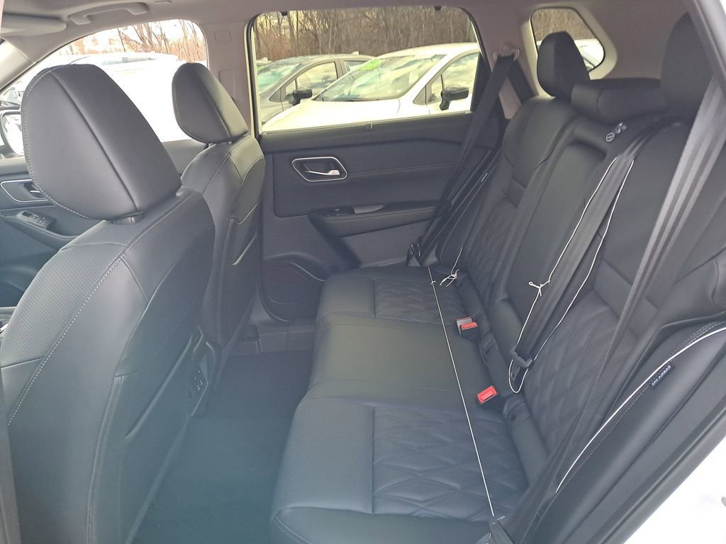 New 2026 Nissan Rogue Platinum w/ Platinum Premium Package image 26