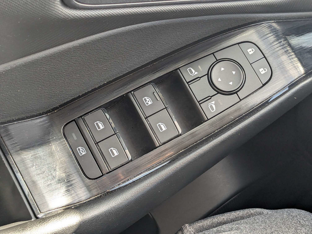 Used 2024 Nissan Rogue S AWD/4WD image 22