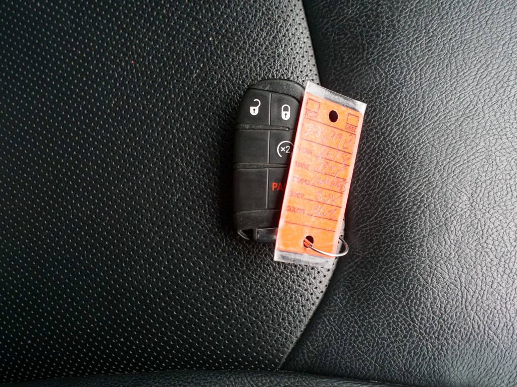 Used 2018 Jeep Compass Limited image 31