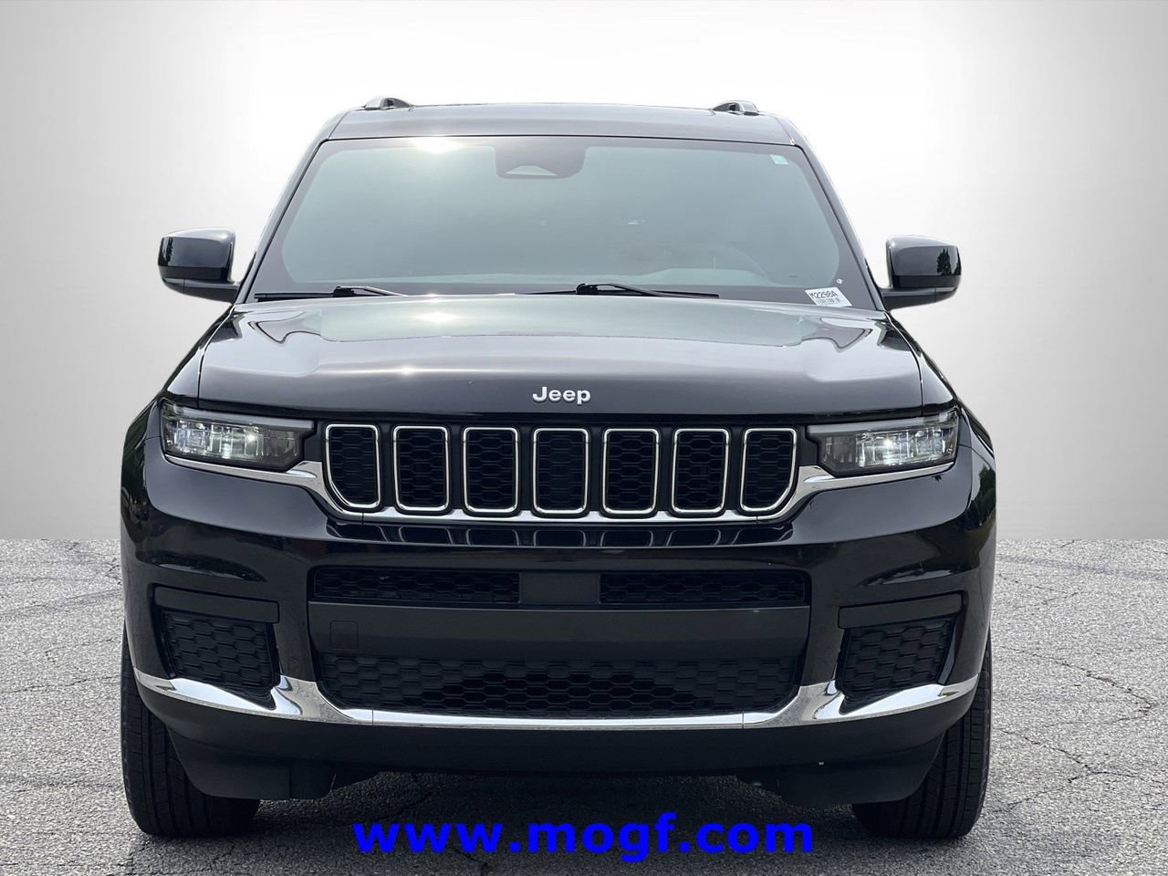 Used 2024 Jeep Grand Cherokee L Laredo AWD/4WD image 28