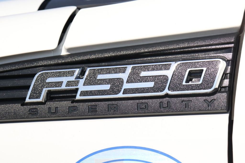 Used 2016 Ford F550 2WD Regular Cab Super Duty image 26