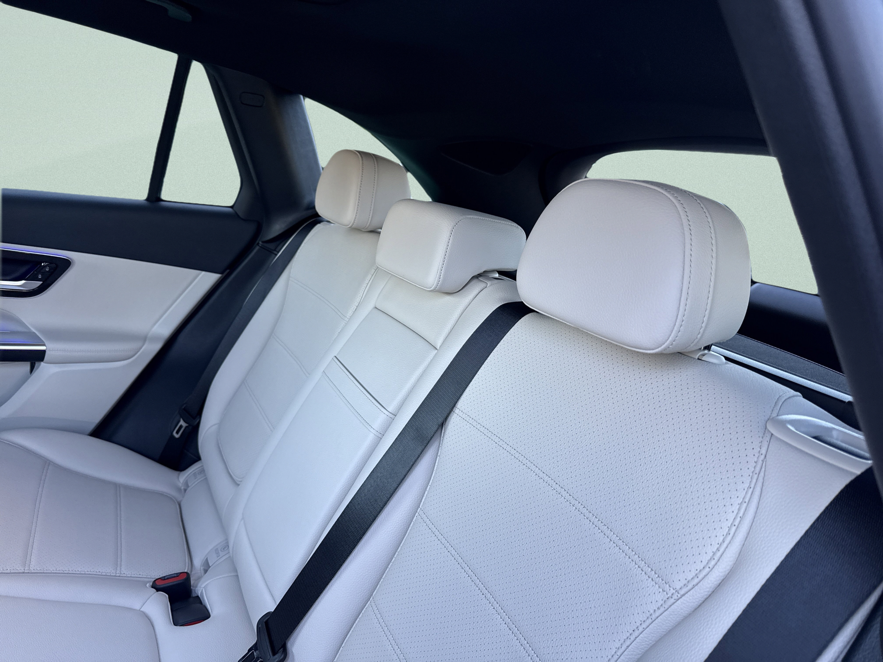 Certified 2026 Mercedes-Benz GLC 300 image 34
