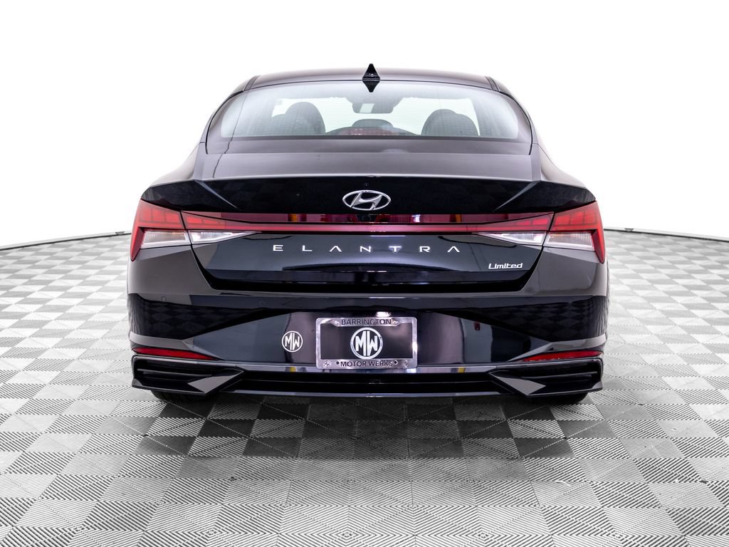 Used 2023 Hyundai Elantra Limited w/ Cargo Package FWD image 5