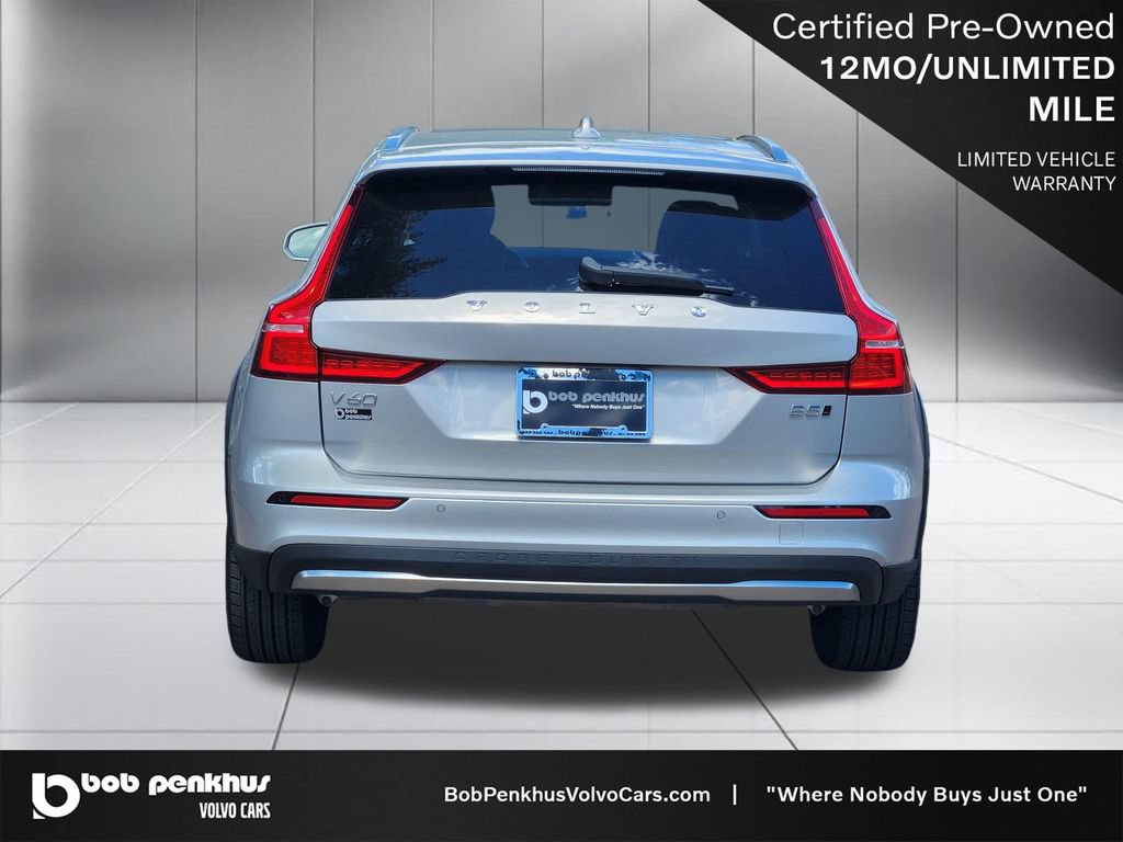 Used 2025 Volvo V60 B5 Cross Country Plus AWD/4WD image 26