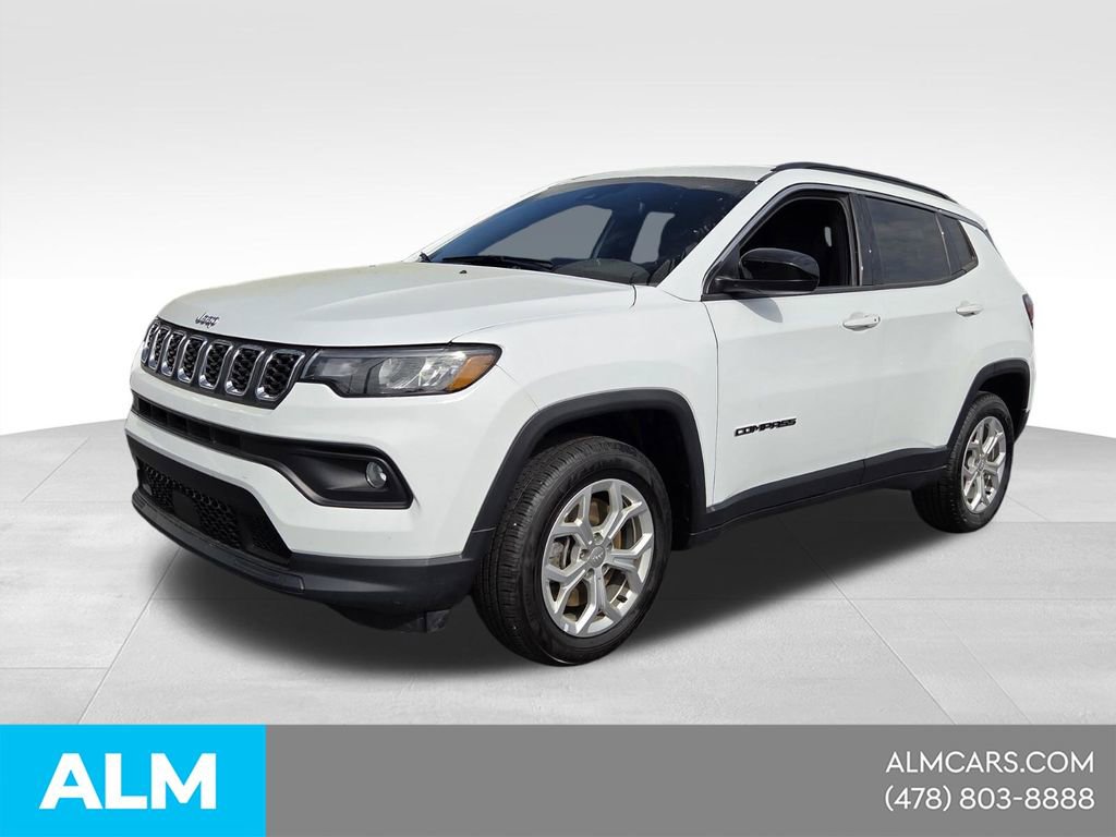 Used 2024 Jeep Compass Latitude image 1
