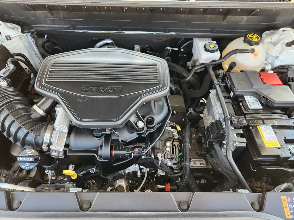 Used 2023 GMC Acadia AT4 w/ Technology Package image 31