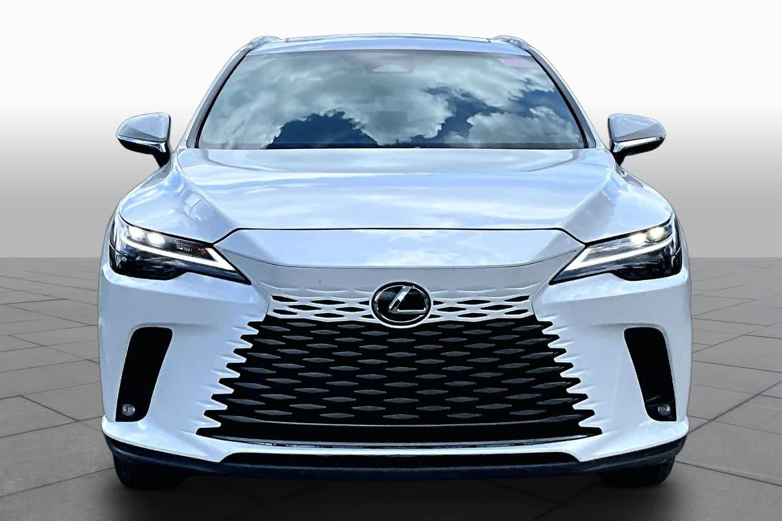 Used 2024 Lexus RX 350h w/ Accessory Package (Z1) AWD/4WD image 4
