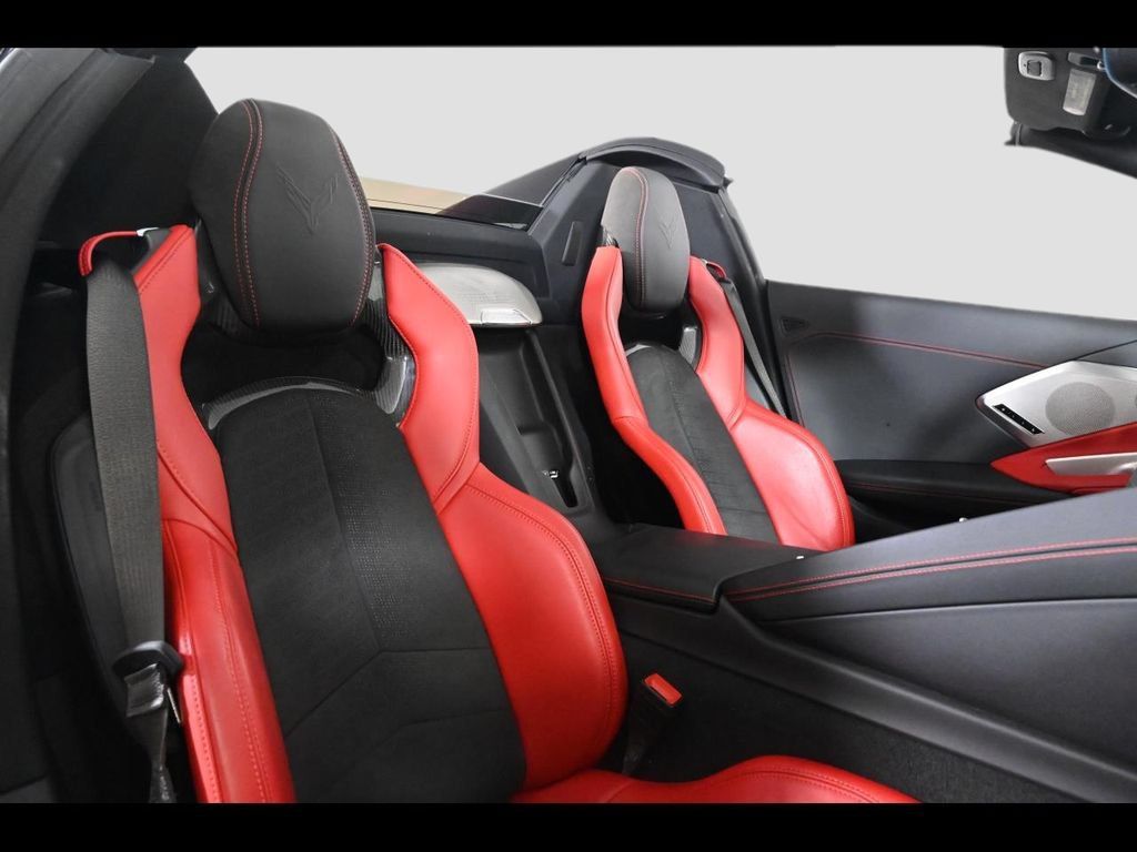 Used 2021 Chevrolet Corvette Stingray Preferred Conv w/ Z51 Performance Package RWD image 17