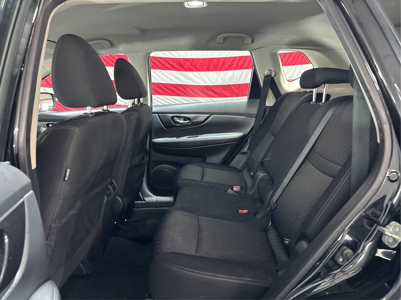 Used 2018 Nissan Rogue S image 10