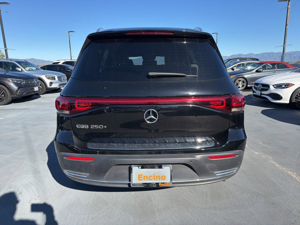 Used 2023 Mercedes-Benz EQB 250+ image 3