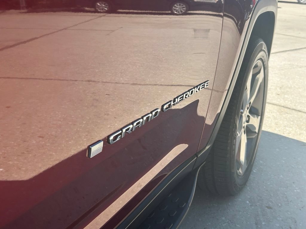 Used 2021 Jeep Grand Cherokee L Limited AWD/4WD image 34