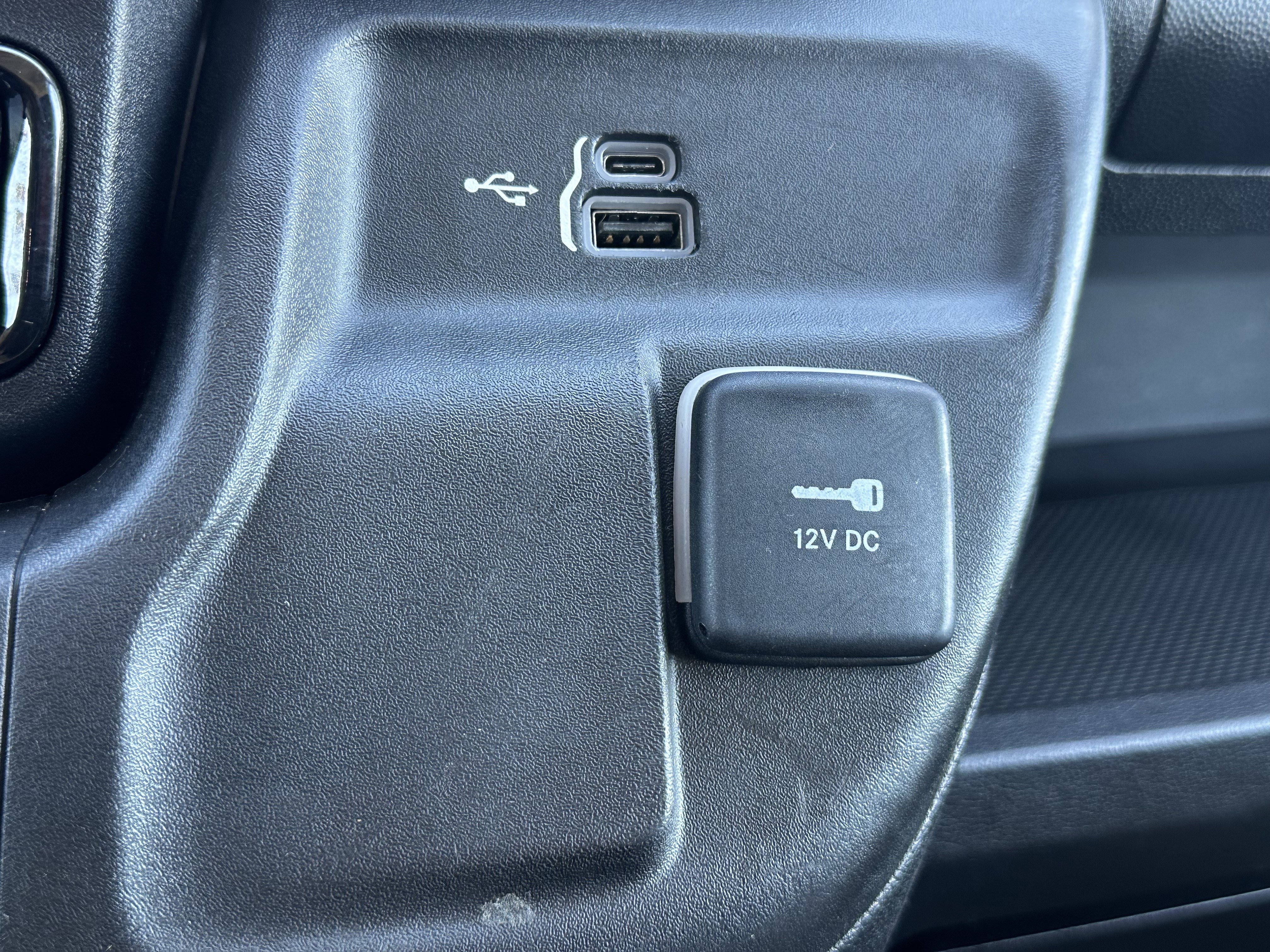 Used 2023 RAM ProMaster 3500 w/ Driver Convenience Group image 31