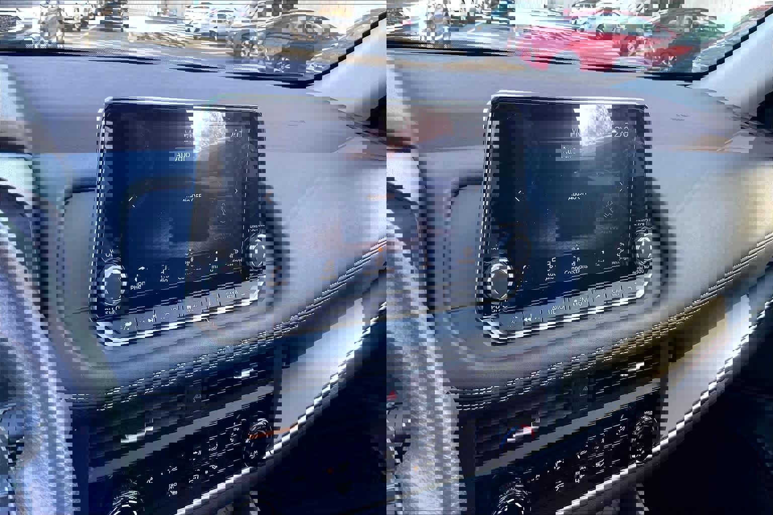 Used 2023 Nissan Rogue S image 23