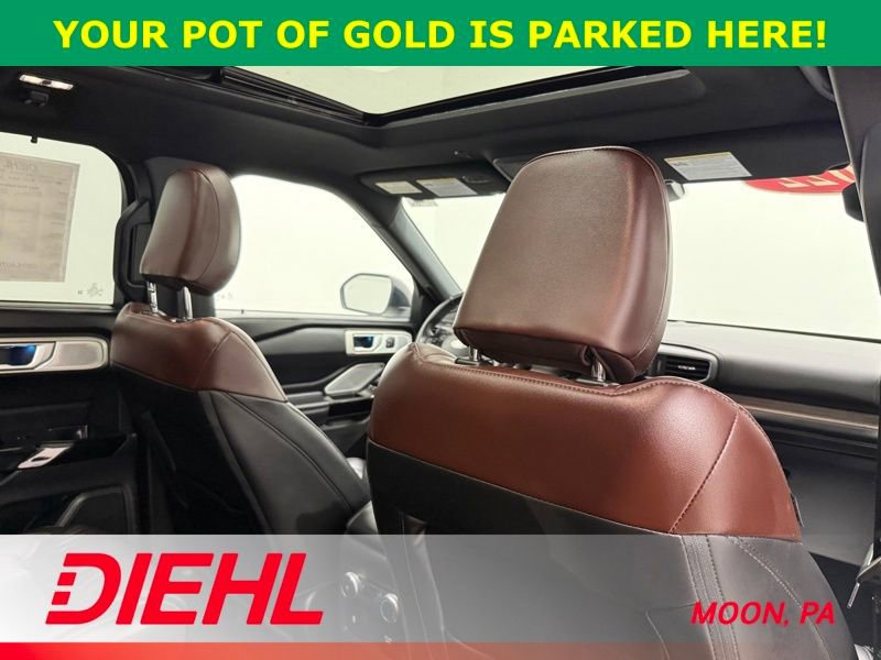 Used 2022 Ford Explorer Platinum w/ Equipment Group 601A image 14