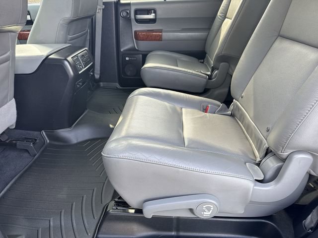 Used 2020 Toyota Sequoia Platinum image 28