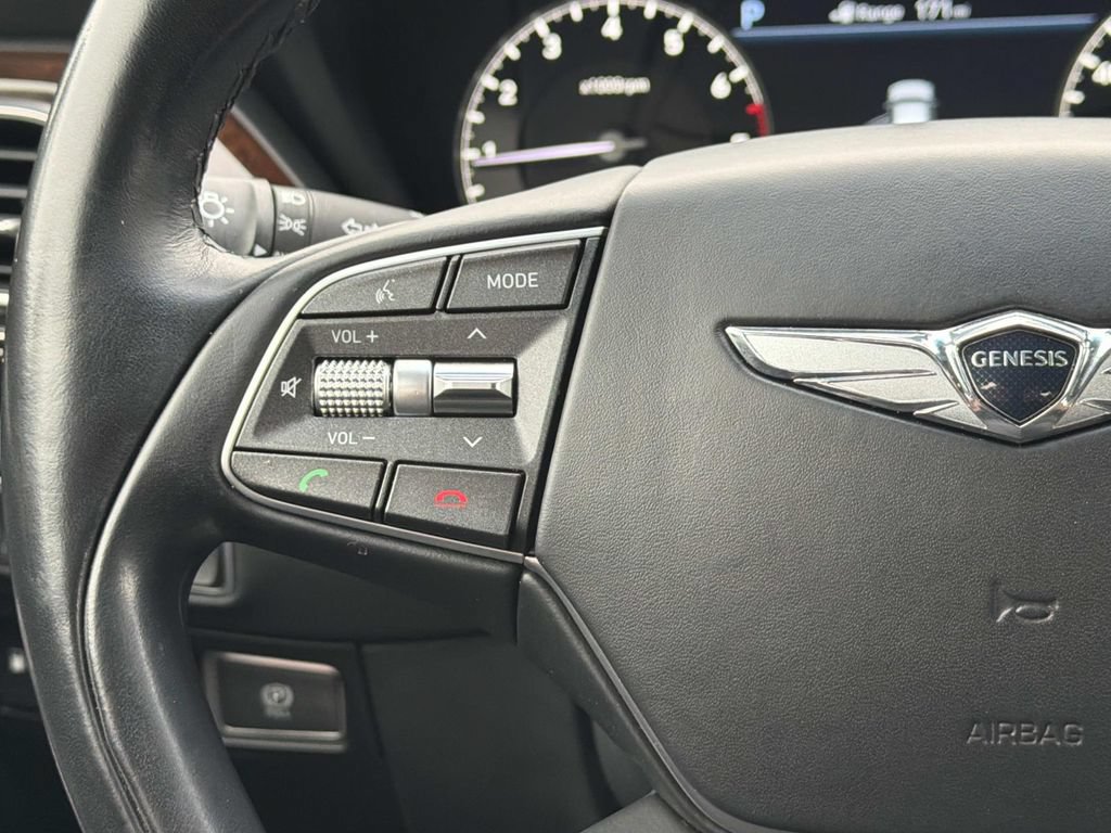 Used 2019 Genesis G90 5.0 Ultimate RWD image 8