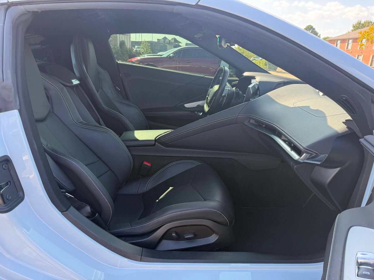 Used 2022 Chevrolet Corvette Stingray Coupe w/ Engine Appearance Package RWD image 9