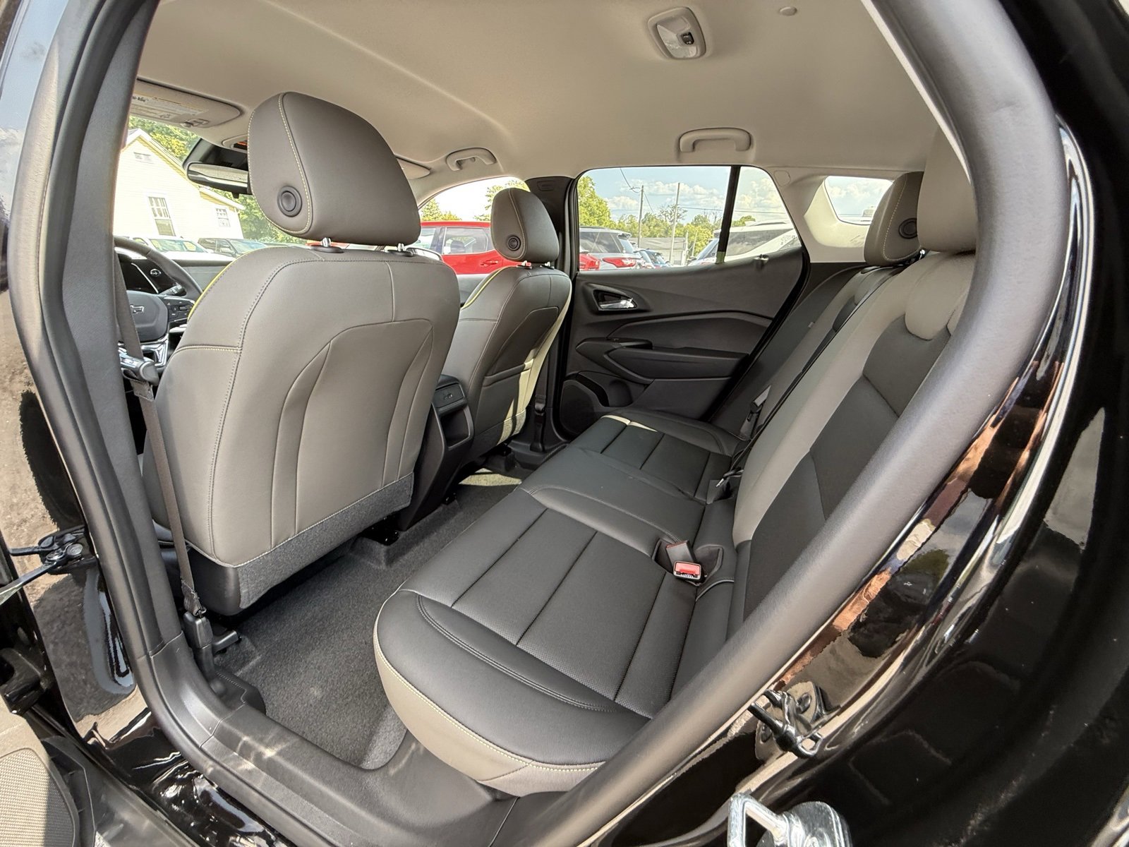 New 2026 Chevrolet Trax ACTIV w/ Sunroof Package image 20