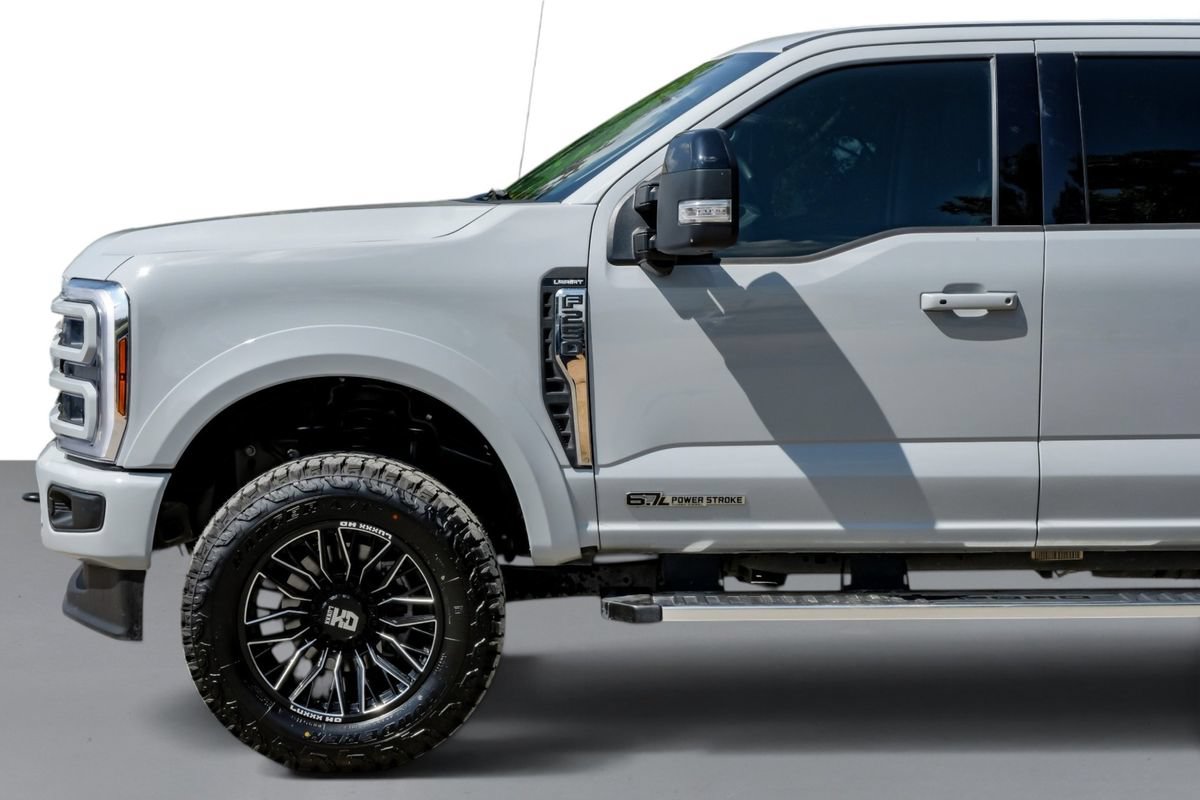 Used 2025 Ford F250 Lariat AWD/4WD image 11