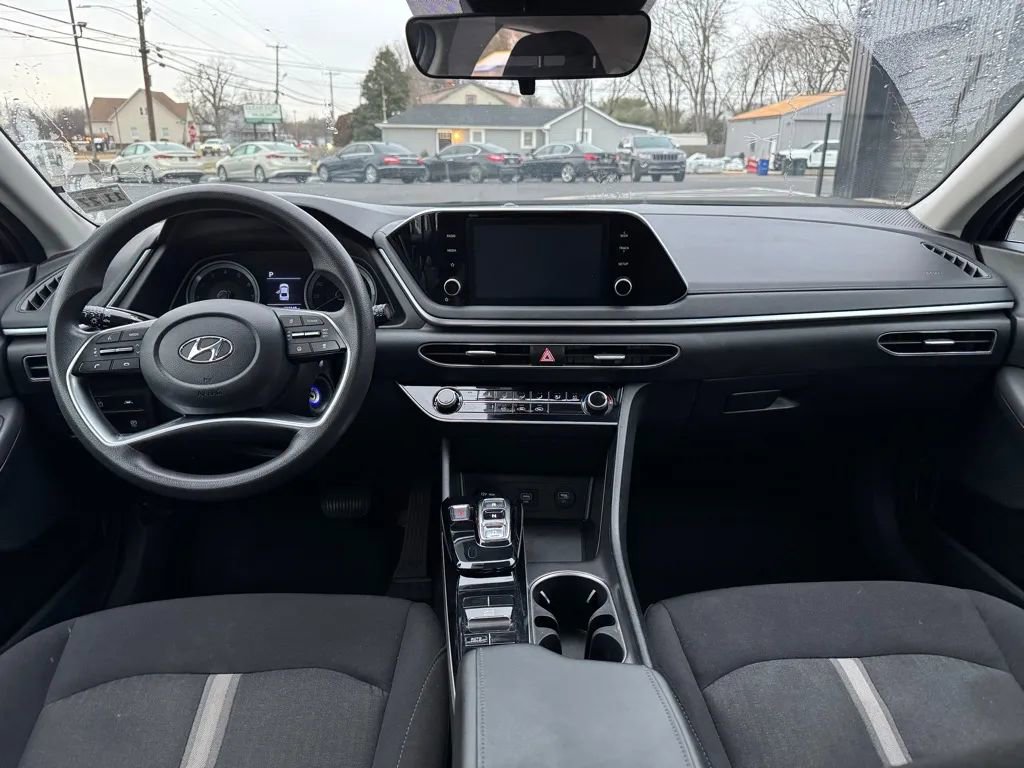 Used 2023 Hyundai Sonata SE image 9