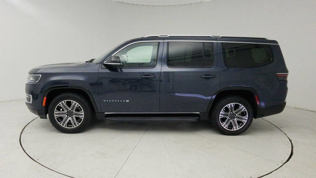 Used 2024 Jeep Wagoneer Series II w/ Flexible Seating Group RWD image 4
