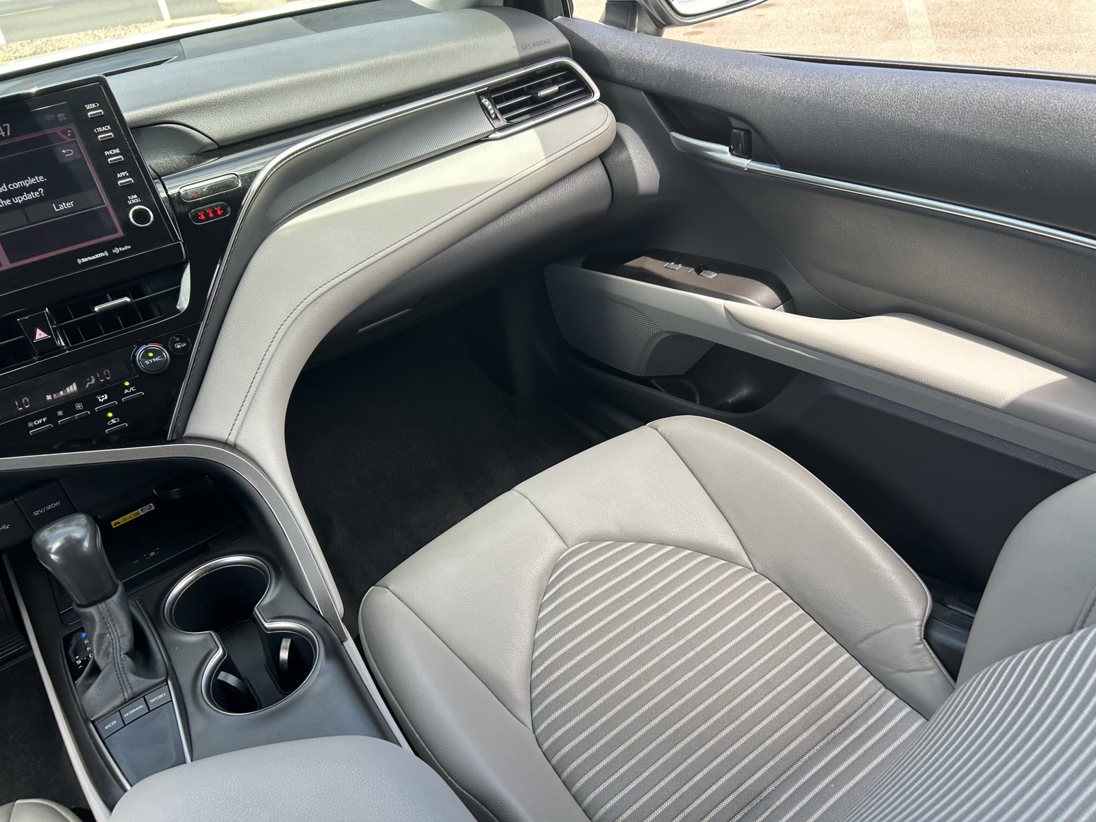 Used 2024 Toyota Camry SE w/ Audio Upgrade Package image 18