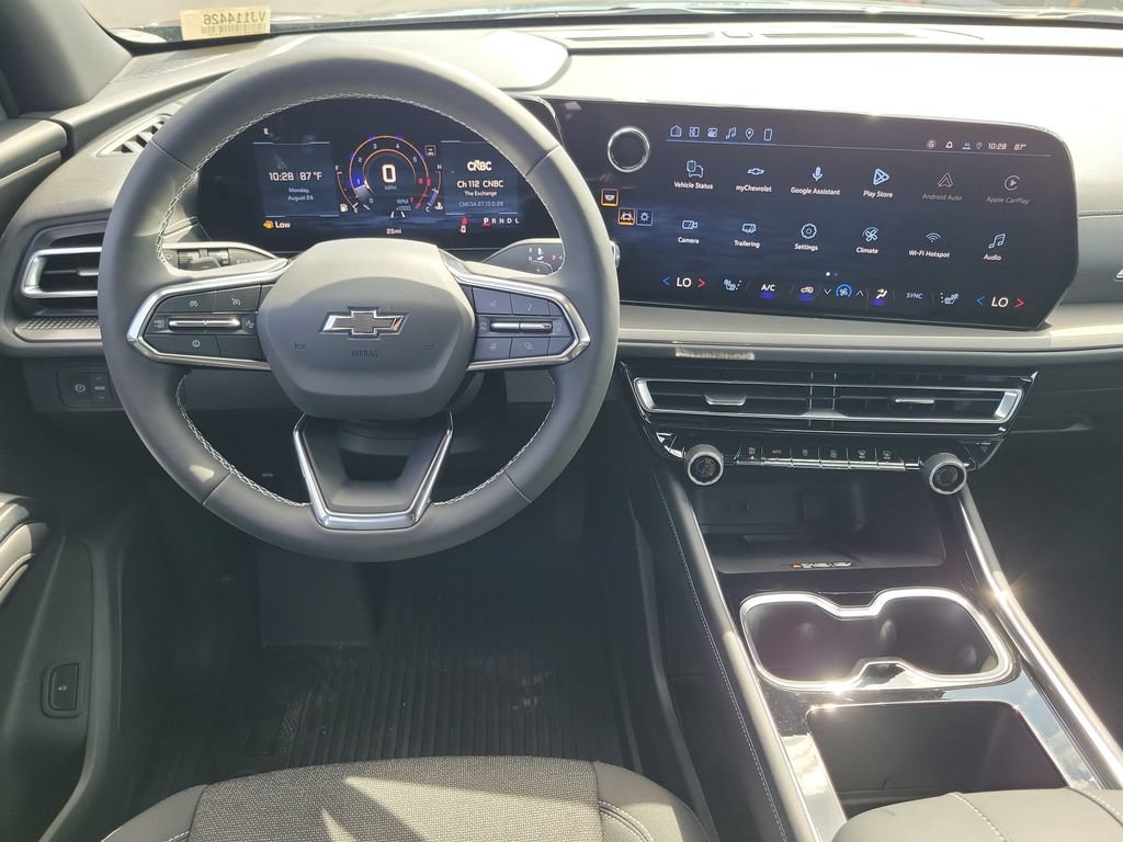 New 2027 Chevrolet Traverse LT w/ Midnight/Sport Edition FWD image 4