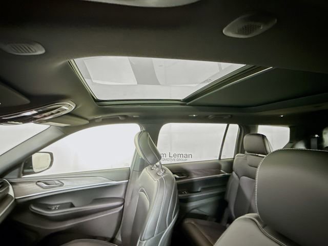 New 2025 Jeep Grand Cherokee L Limited image 22