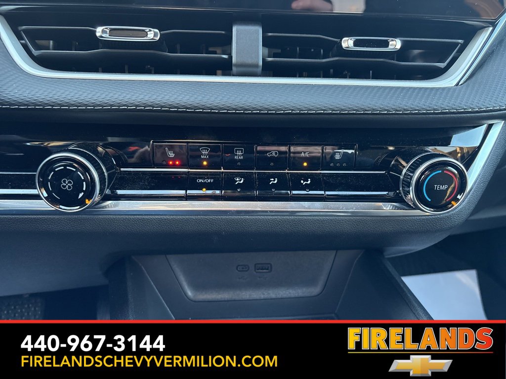 New 2026 Chevrolet Equinox LT w/ LPO, Floor Liner Package image 3