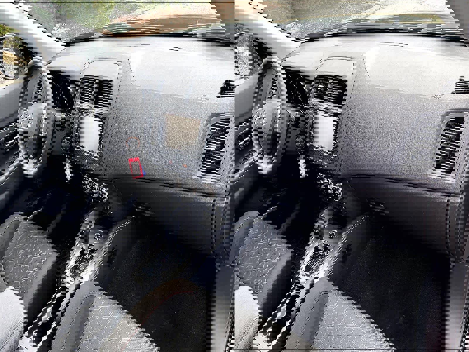 Used 2025 Mitsubishi Outlander Sport ES image 14