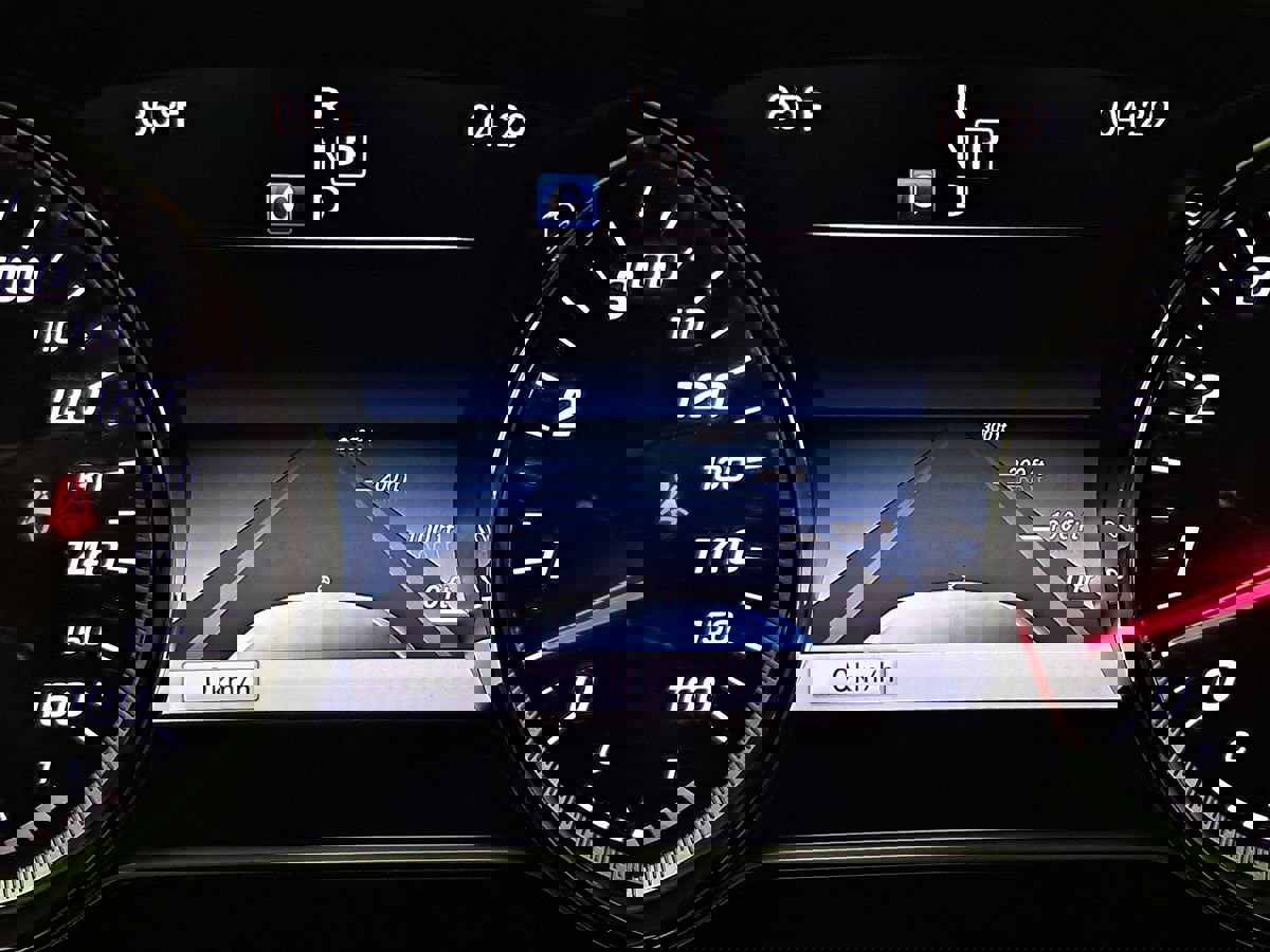 Used 2018 Mercedes-Benz E 400 4MATIC Sedan image 11