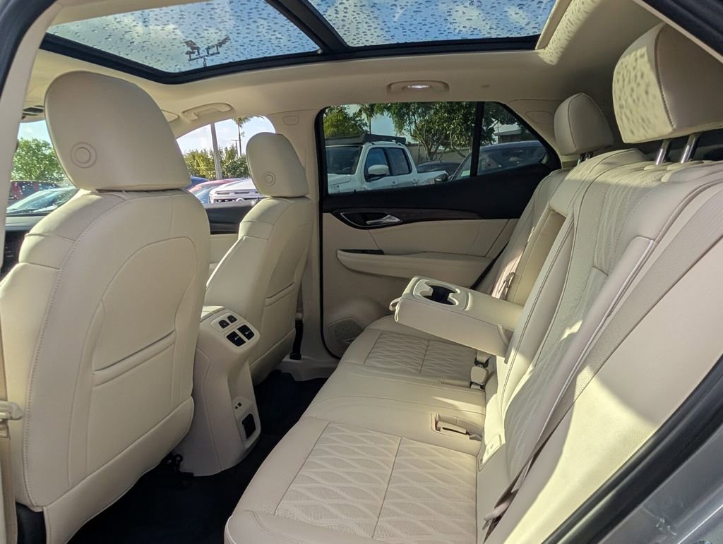 Used 2023 Buick Envision Avenir image 12