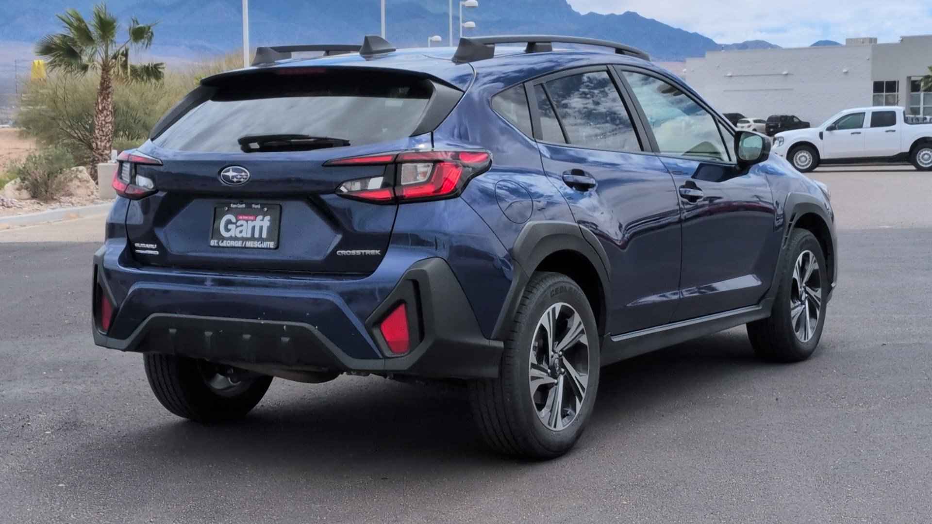 Used 2025 Subaru Crosstrek 2.0i Premium AWD/4WD image 3