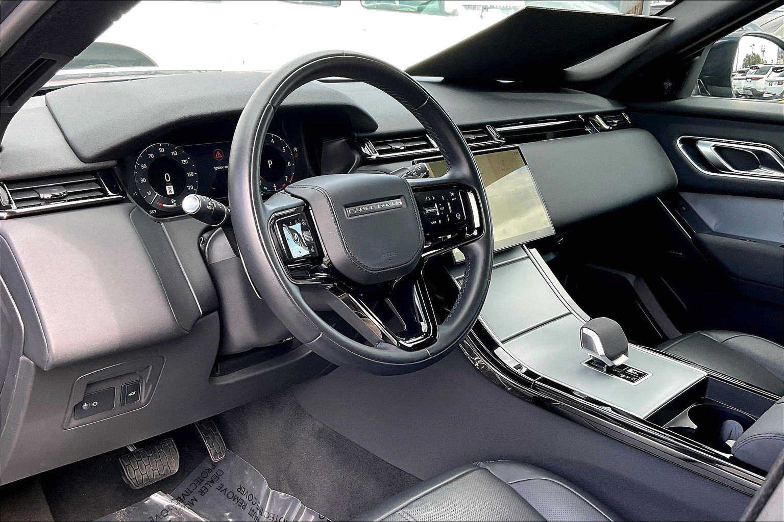 Certified 2025 Land Rover Range Rover Velar S AWD/4WD image 17
