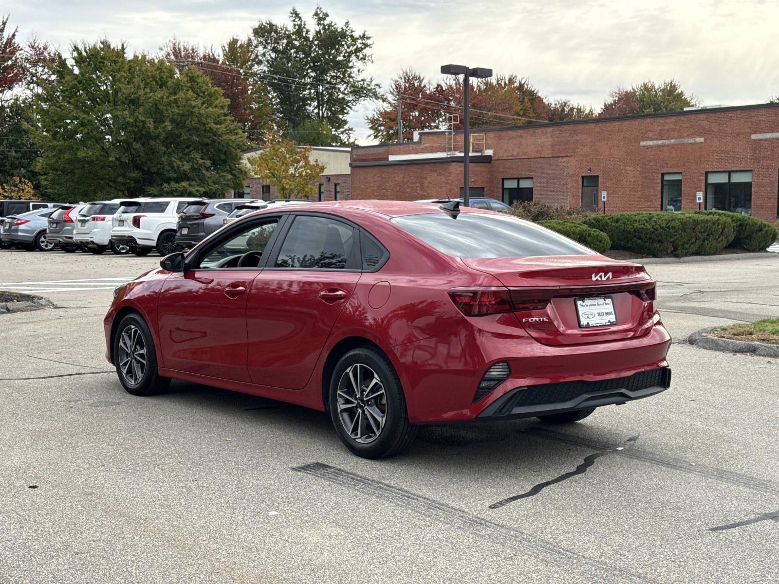 Used 2022 Kia Forte LXS image 7
