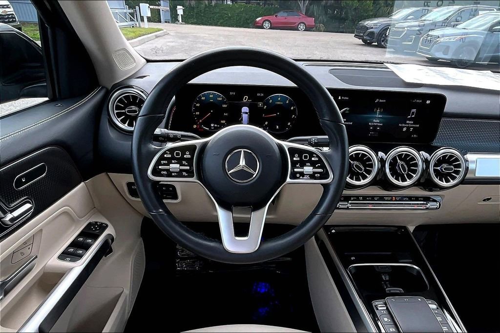 Used 2022 Mercedes-Benz GLB 250 image 19