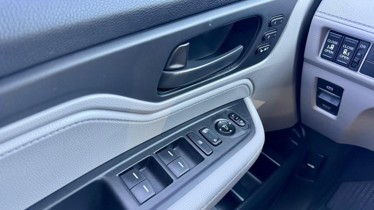 Used 2020 Honda Odyssey EX-L image 25